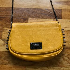 URBAN EXPRESSIONS Crossbody